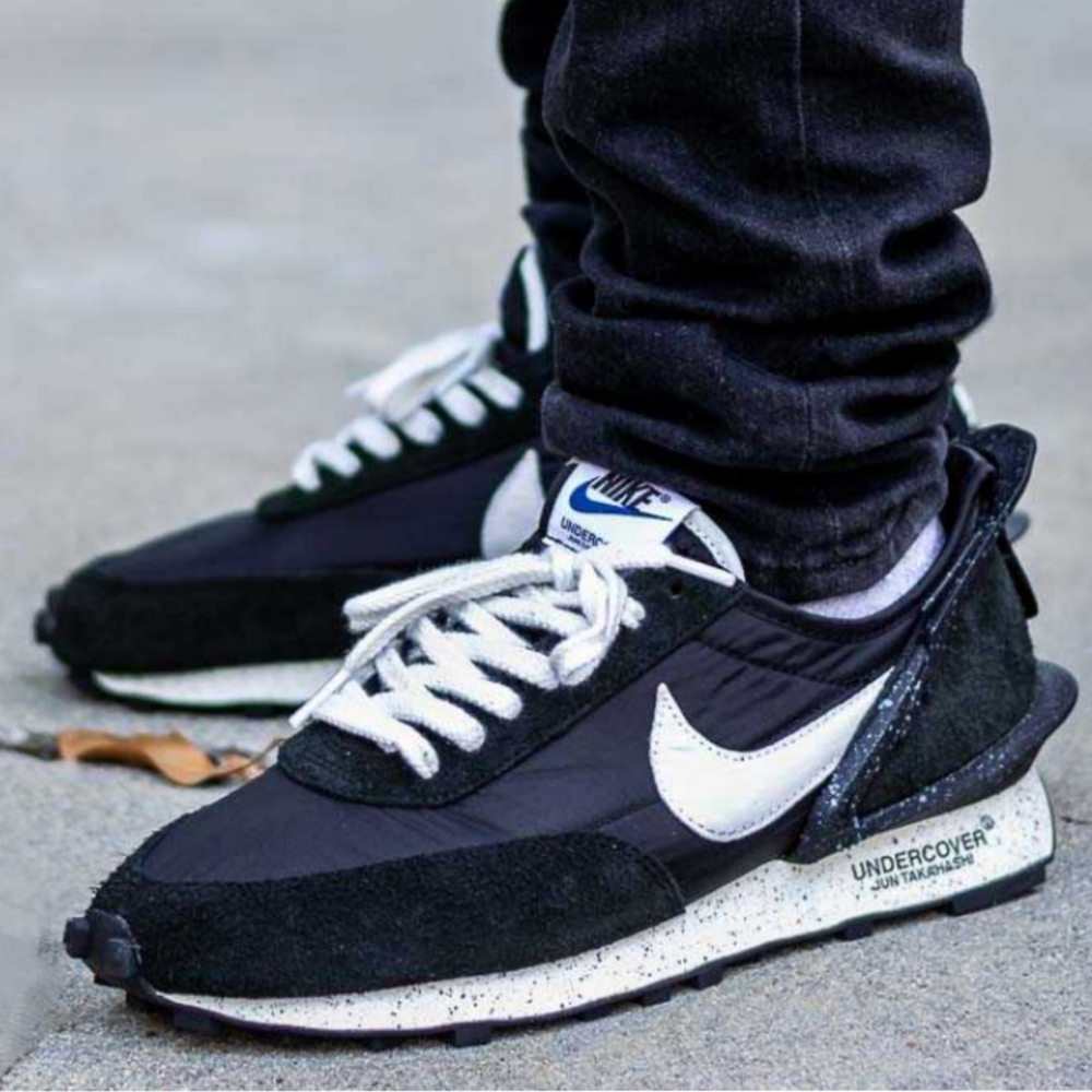 Nike X Undercover Jun Takahashi Black and White Sneakers for Men. Size 9